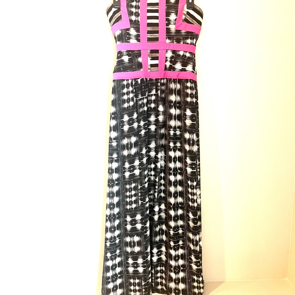 BCBGMAXAZRIA Gracelyn Cocktail Maxi Dress. Black, White & Hot Pink. Size 4.